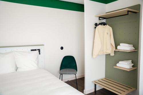 Habitación Estándar - 1 cama doble del hotel and hotel All Suites Paris 13 Porte d'Italie. Foto 1