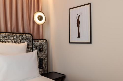 Habitación Doble adaptada para personas con movilidad reducida del hotel Maison Hamelin Paris - Handwritten Collection. Foto 4