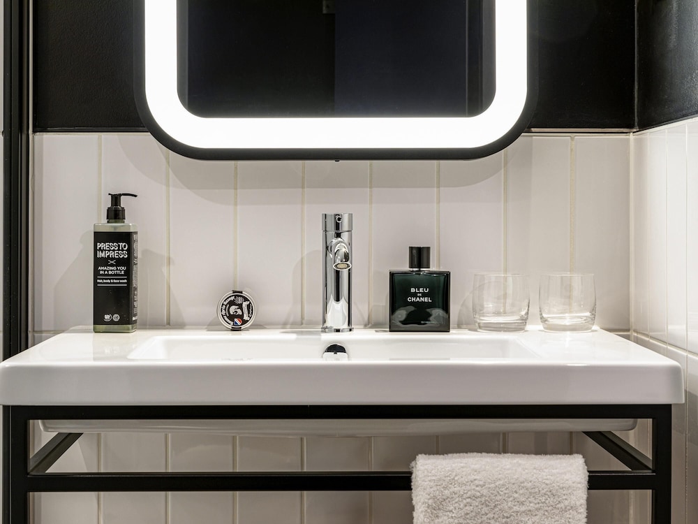 Habitacion Standard con 1 cama doble del hotel Ibis Styles Paris Villejuif. Foto 4