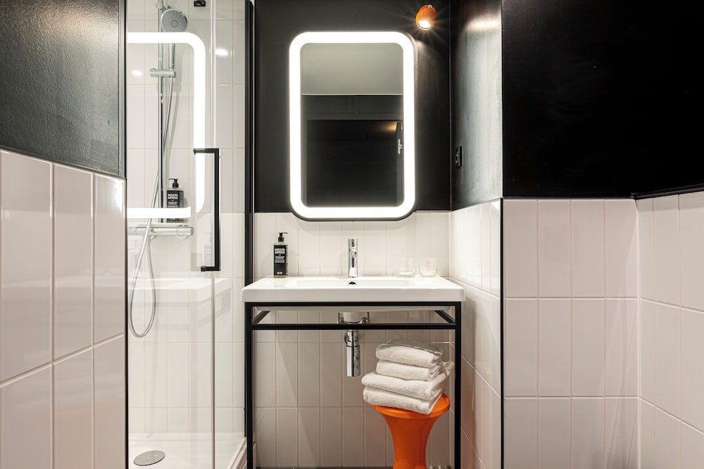 Habitacion Standard con 1 cama doble del hotel Ibis Styles Paris Villejuif. Foto 7