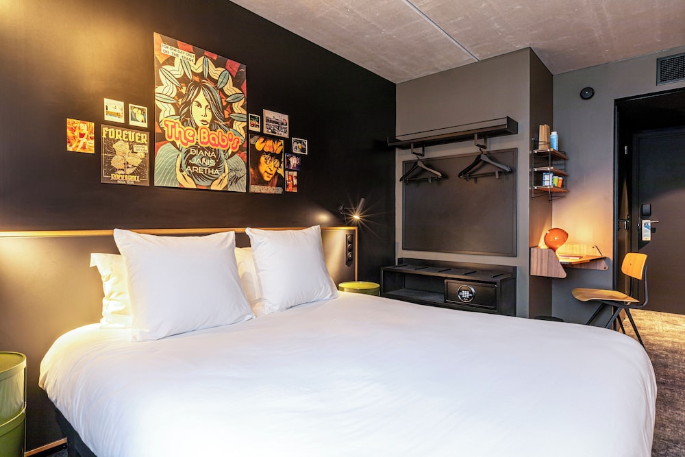 Habitación Standard con 2 camas individuales del hotel Ibis Styles Paris Villejuif. Foto 1