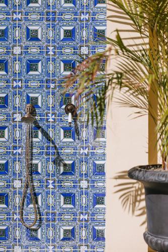 Habitación Doble Premium con terraza del hotel MASANET Emblematic Adults Only. Foto 3