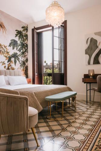 Habitación Doble Deluxe con Balcón del hotel MASANET Emblematic by Airnest. Foto 1