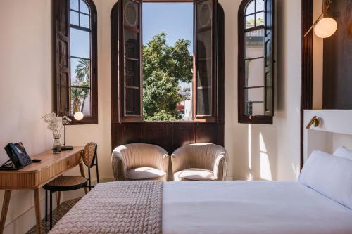 Economy Room with Street View del hotel MASANET Emblematic by Airnest