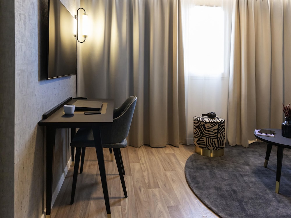 Suite Familiar del hotel Mercure Toulouse Aéroport Blagnac. Foto 2