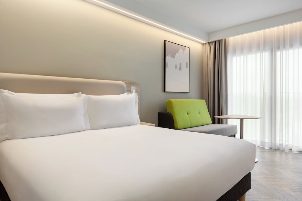 Habitación estándar, 1 cama de matrimonio con sofá cama (Free Breakfast) del hotel Holiday Inn Express Evora, an IHG Hotel