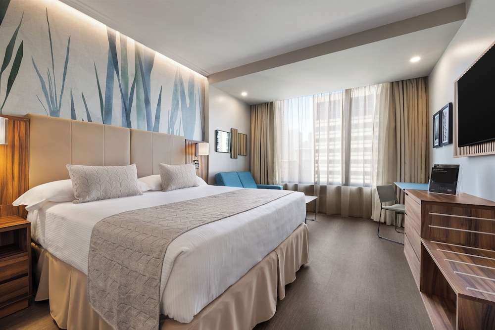 Habitación familiar, 1 cama de matrimonio grande con sofá cama (Deluxe) del hotel Riu Plaza Chicago