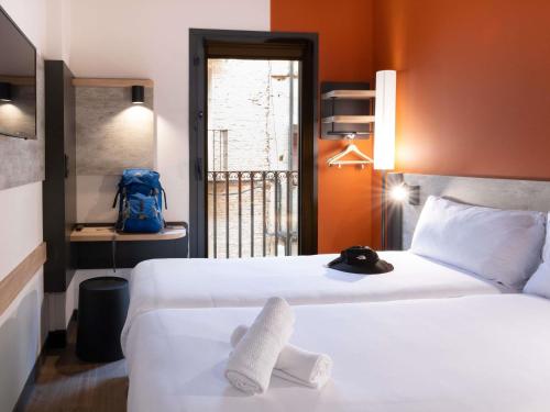 Habitación Doble Estándar - 2 camas del hotel Ibis budget Logroño Centro. Foto 1