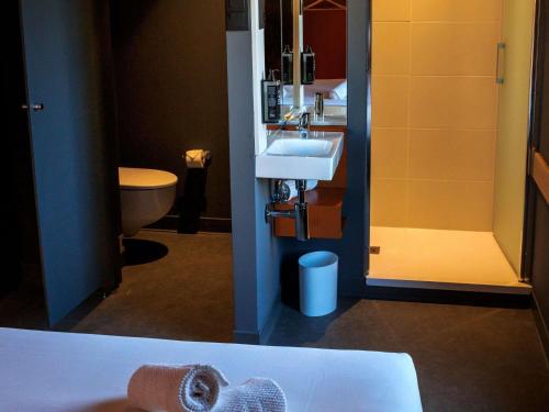 Habitación Doble Estándar del hotel Ibis budget Logroño Centro. Foto 9