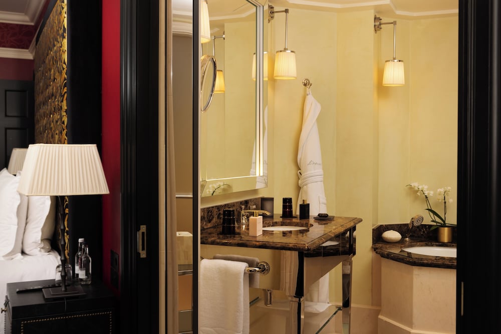 Suite Junior del hotel L'oscar London. Foto 4