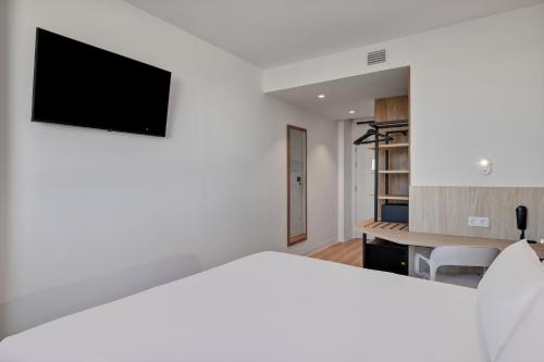 Habitación Doble del hotel B&B Madrid Fuenlabrada Retail Park. Foto 2