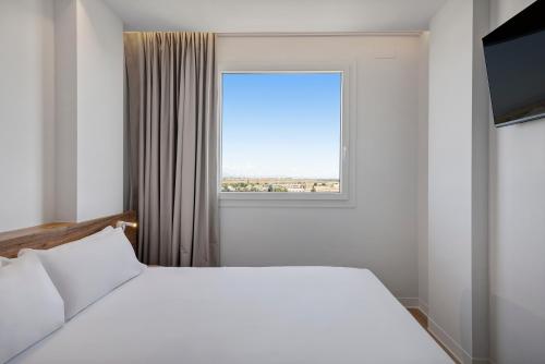 Habitación Doble del hotel B&B Madrid Fuenlabrada Retail Park. Foto 5
