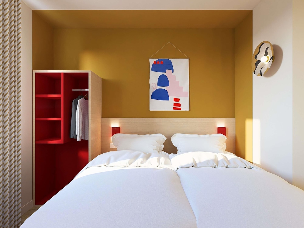 Habitación Comfort con 1 cama doble del hotel Ibis Styles Prévessin Genève Aéroport. Foto 9
