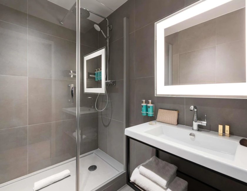 Habitación doble Superior 1 Cama doble del hotel Novotel Paris La Défense Nanterre. Foto 2
