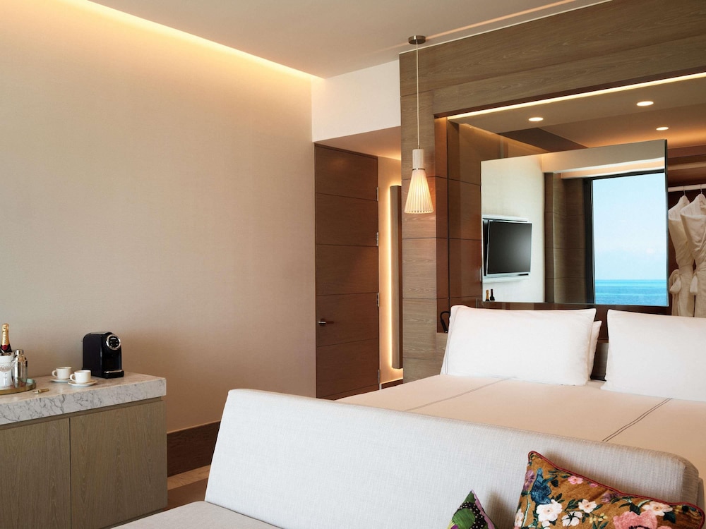 SUITE EPHORIA CON CAMA KING del hotel SLS Playa Mujeres – ALL Inclusive Collection