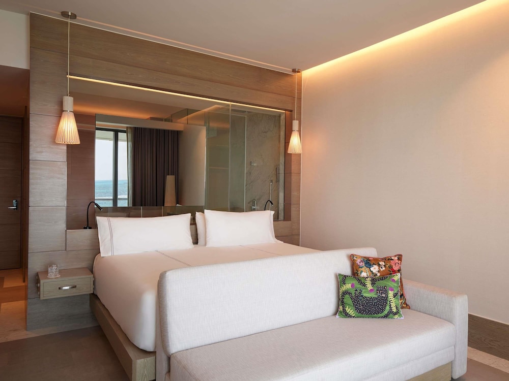 SLS ELITE: Habitación con cama extragrande en la azotea con vistas al mar del hotel SLS Playa Mujeres – ALL Inclusive Collection. Foto 2