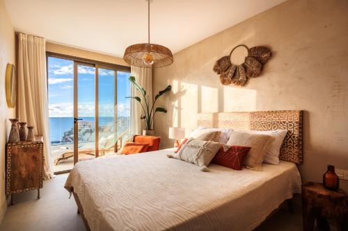 One - Bedroom Luxury Apartment with Balcony and Oceanview del hotel Bahía Luxury. Foto 2