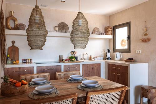 One - Bedroom Luxury Apartment with Balcony and Oceanview del hotel Bahía Luxury. Foto 17