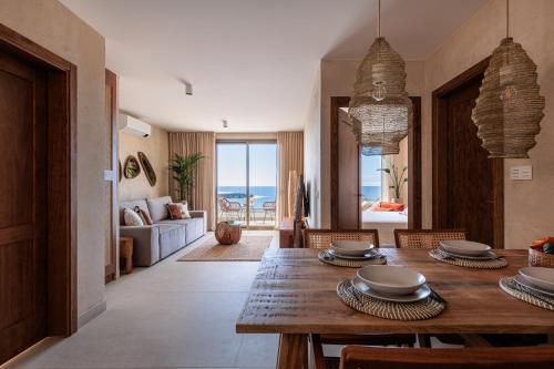 One - Bedroom Luxury Apartment with Balcony and Oceanview del hotel Bahía Luxury. Foto 24