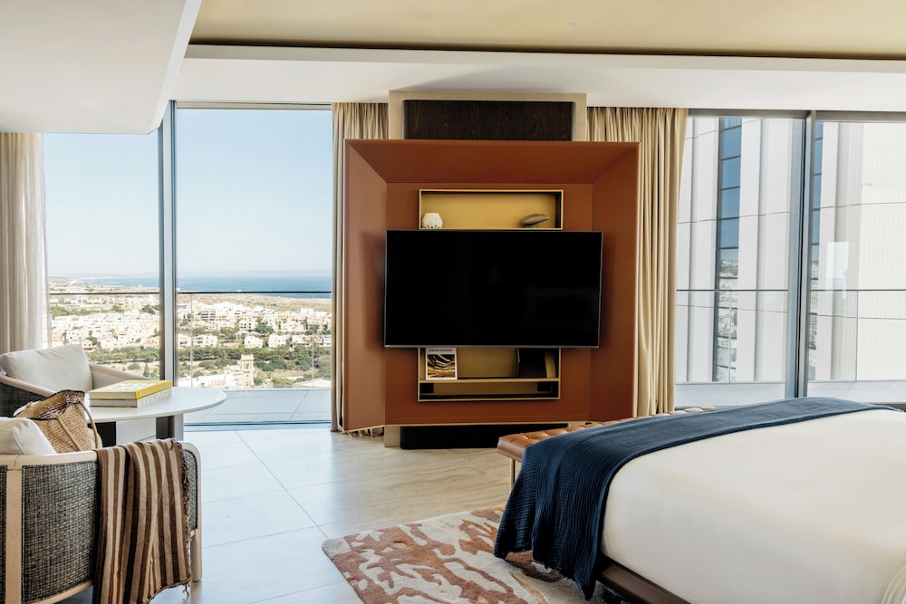 Suite Penthouse Ultimate ME+ del hotel ME Malta. Foto 3