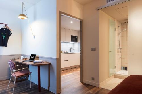 Suites con cocina compartida Two of a kind Plus del hotel lyf Gambetta Paris. Foto 2