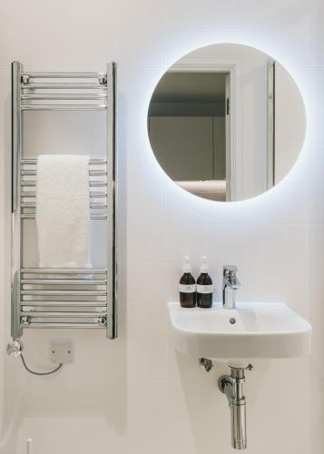 Estudio pequeño del hotel Vertus Edit Canary Wharf. Foto 2