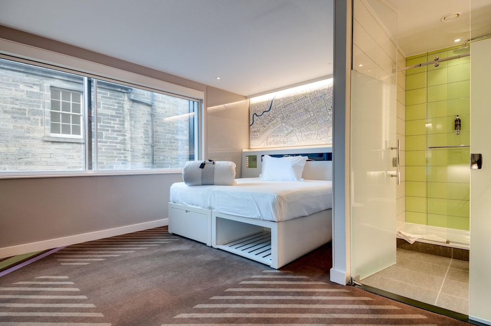 Habitación doble superior del hotel Hub by Premier Inn London King's Cross. Foto 3