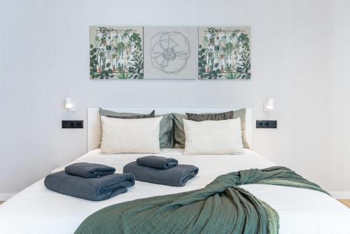 Habitación Doble adaptada para personas con movilidad reducida del hotel La Vega de Ciudad Jardín Suites. Foto 1