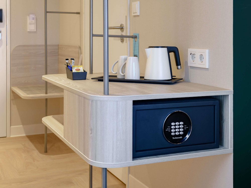 Habitación Estándar con 1 cama doble del hotel Ibis Styles Rotterdam Ahoy. Foto 4