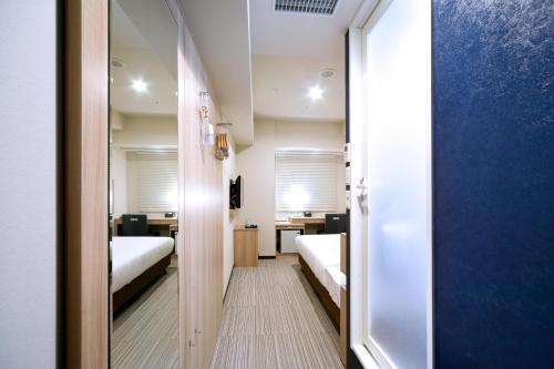 Habitación Individual Estándar del hotel Travelodge Kyoto Shijo Kawaramachi. Foto 2