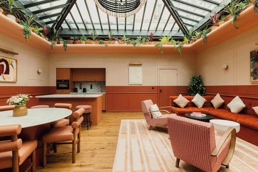 Roseraie Suite del hotel Le Jardin De Verre by Locke. Foto 5