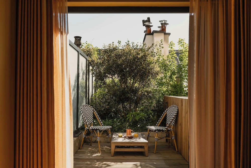 City Studio with Balcony del hotel Le Jardin De Verre by Locke. Foto 1