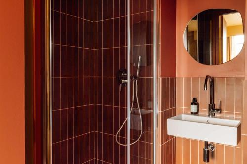 Suite Junior con terraza del hotel Le Jardin De Verre by Locke. Foto 4