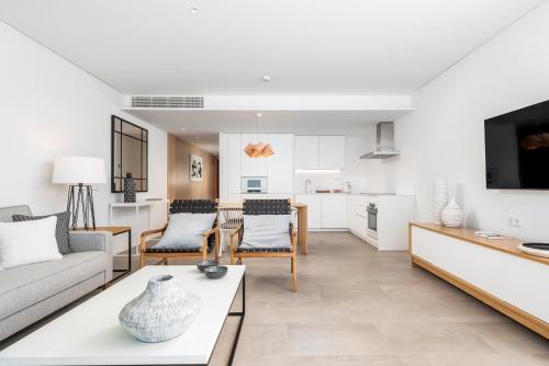 Suite de 1 dormitorio con vistas al mar del hotel Los Jardines de Abama Suites. Foto 6