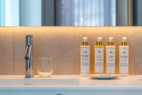 Suite de 1 dormitorio con vistas al mar del hotel Los Jardines de Abama Suites. Foto 10