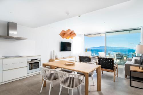 Suite de 1 dormitorio con vistas al mar del hotel Los Jardines de Abama Suites. Foto 11