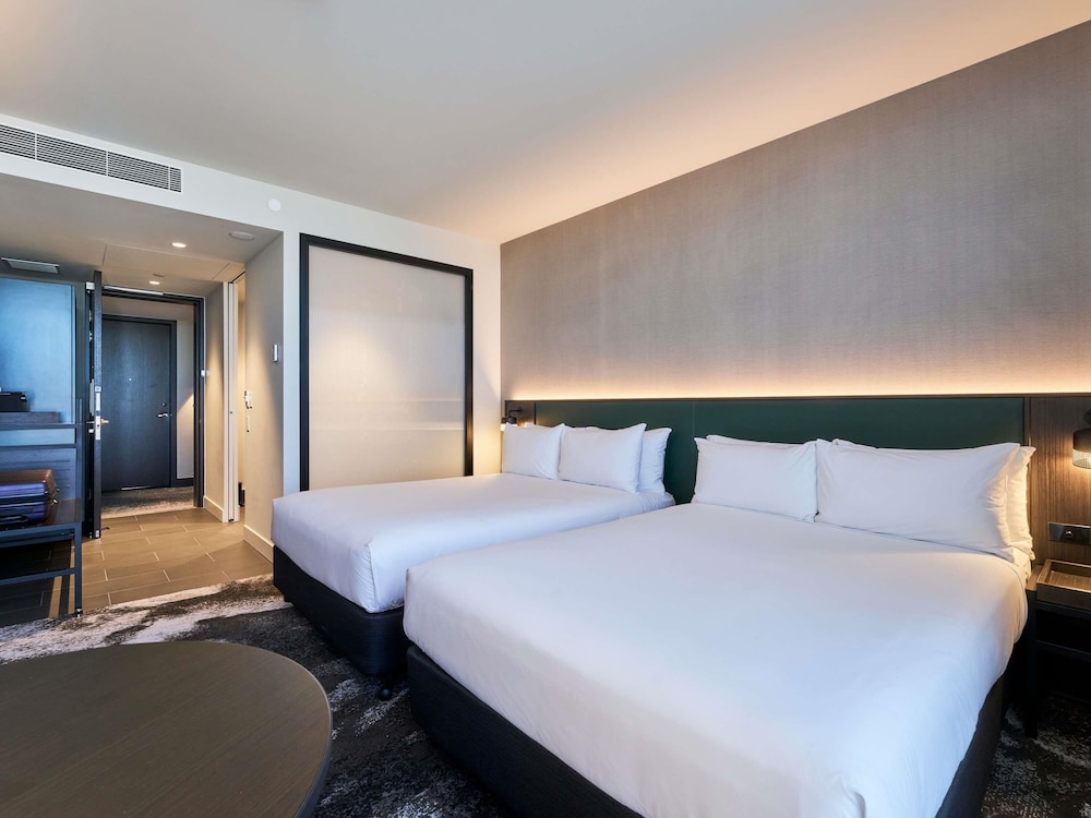 Habitación Deluxe con 2 camas dobles del hotel Novotel Melbourne Airport