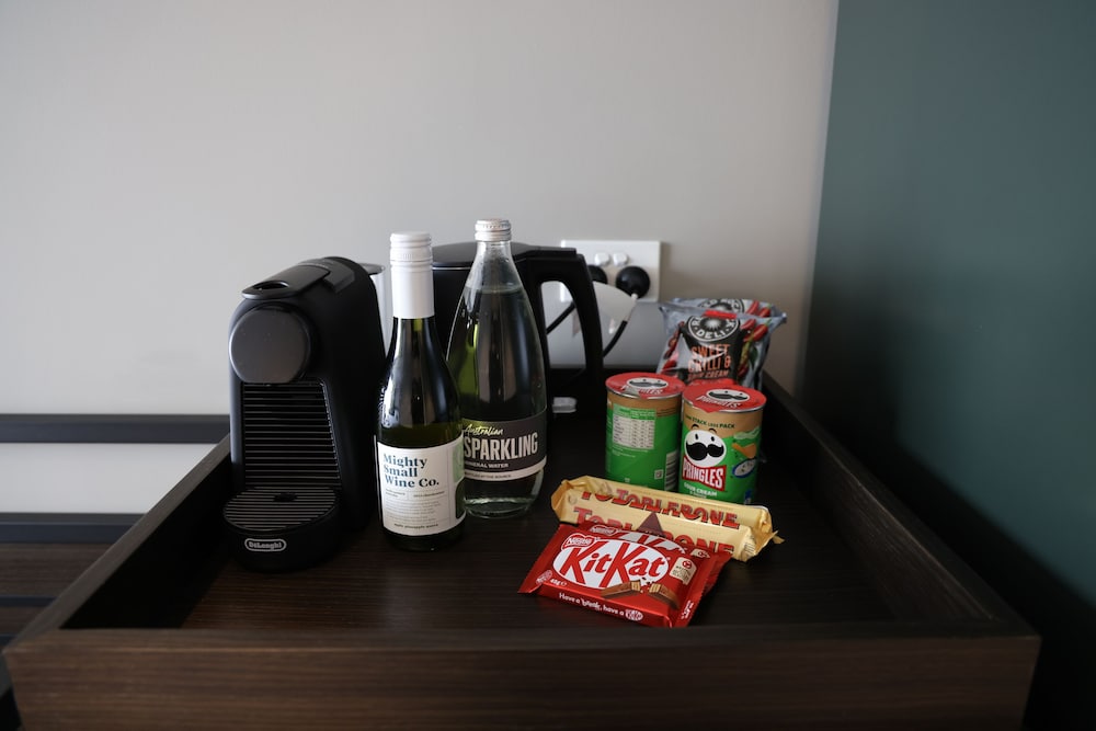 Junior Suite con 1 cama king del hotel Novotel Melbourne Airport. Foto 9