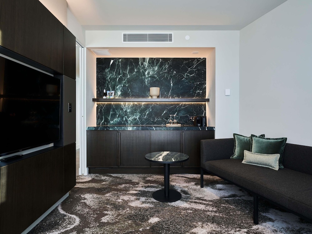 Junior Suite con 1 cama king del hotel Novotel Melbourne Airport. Foto 10