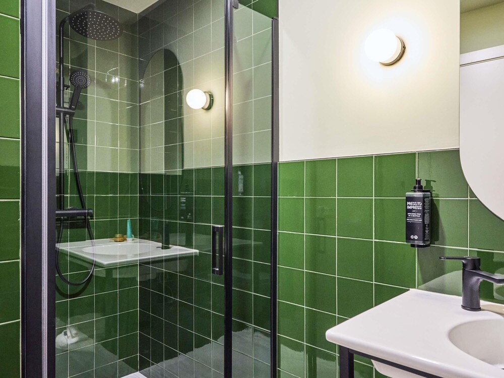 Habitación estándar, 1 cama doble del hotel Ibis Styles Madrid Airport Valdebebas. Foto 5