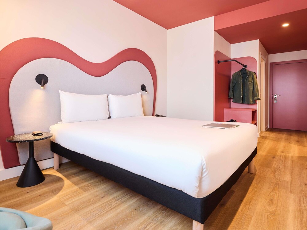 Habitación estándar, 1 cama doble del hotel Ibis Styles Madrid Airport Valdebebas. Foto 7