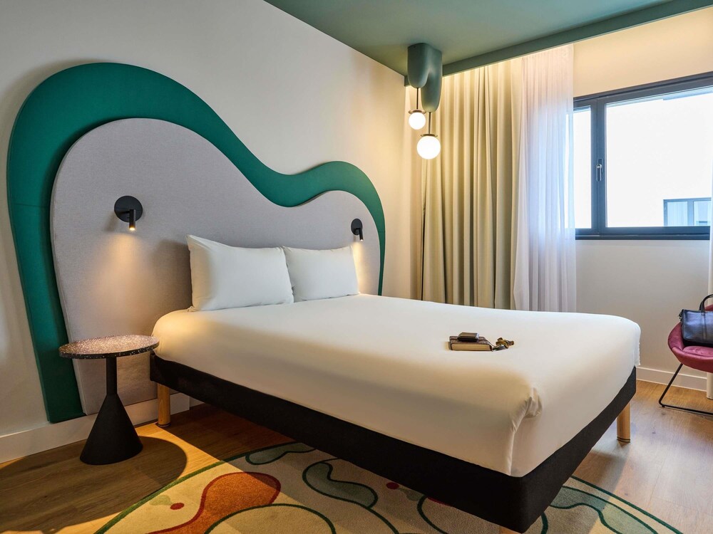 Habitación estándar, 1 cama doble del hotel Ibis Styles Madrid Airport Valdebebas. Foto 9