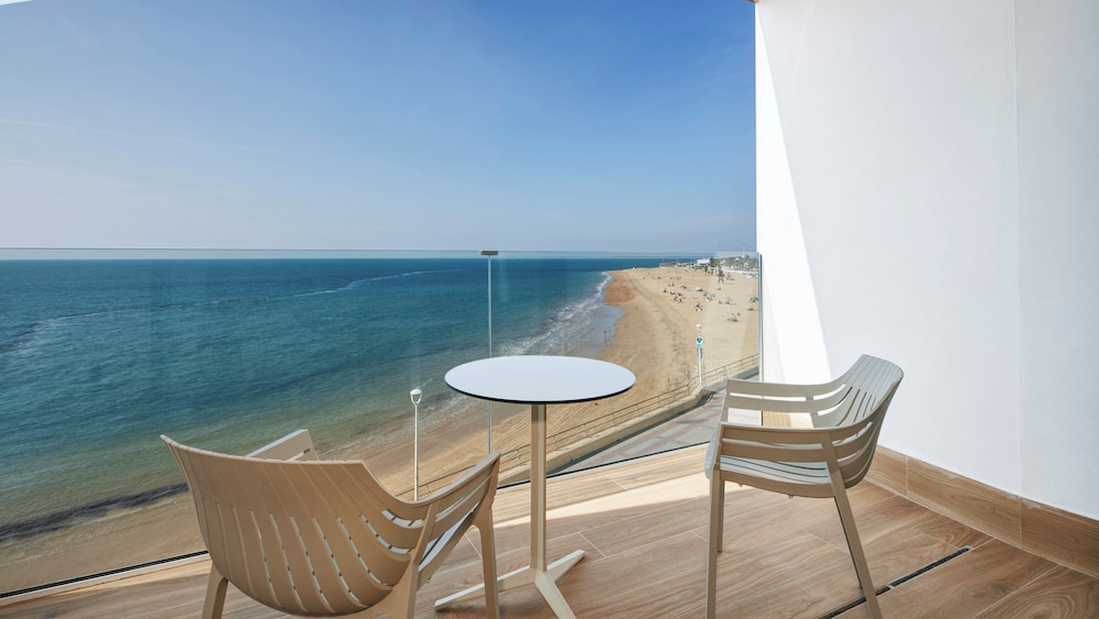 Familiar Vista Mar Frontal con Terraza del hotel Sercotel Cruz Del Mar. Foto 4