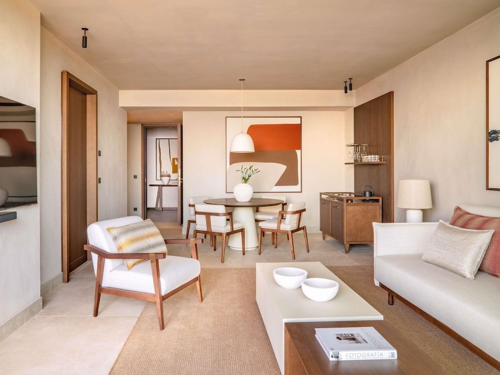 VILLA SIROCO (720 m²): 4 dorm., 4 camas king size, vistas al mar, piscina, cocina y salón del hotel Fairmont La Hacienda Costa Del Sol. Foto 1