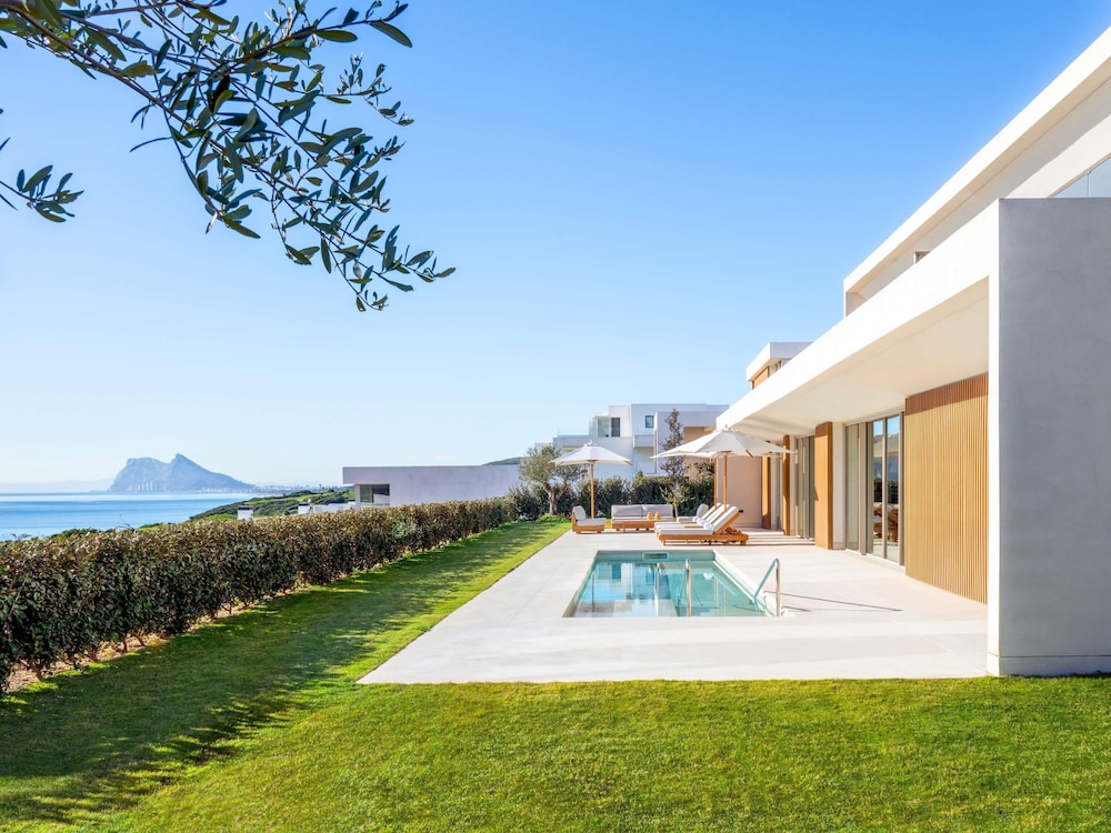 VILLA ROYAL (2300 m²): 9 DORM., 9 camas king size, vistas al mar, 2 piscinas, cocina y aparc del hotel Fairmont La Hacienda Costa Del Sol. Foto 14