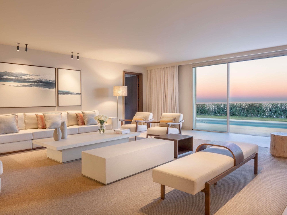 SUITE LA HACIENDA (1000 m²): vistas al mar, 4 camas king size, 4 dormitorios, cocina y salón del hotel Fairmont La Hacienda Costa Del Sol. Foto 8
