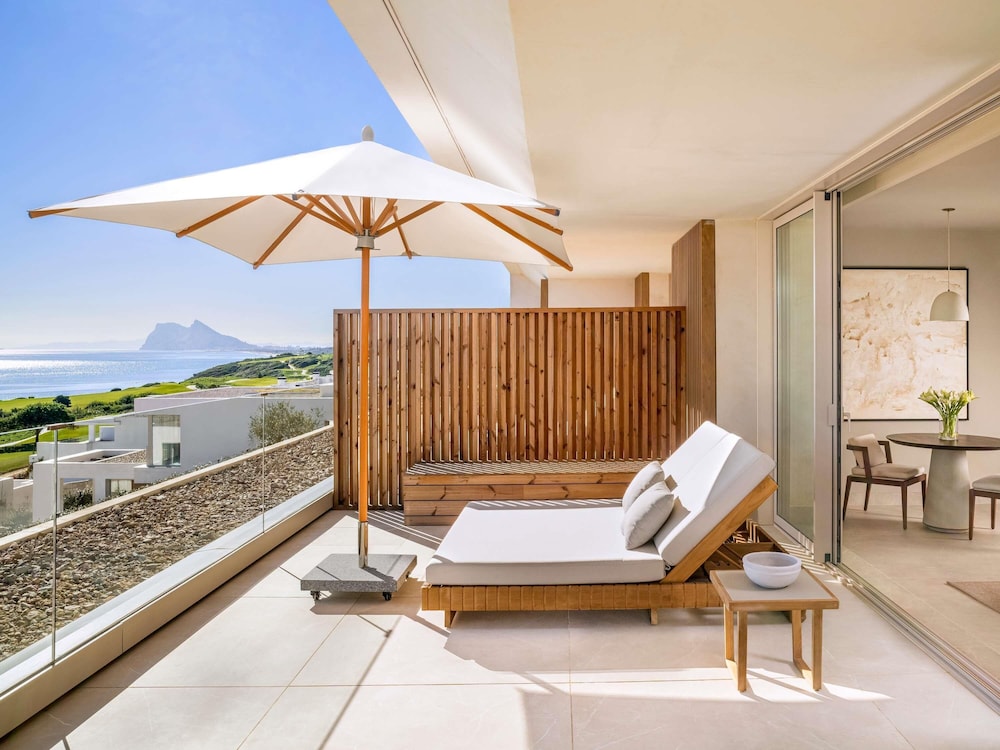 VILLA LEVANTE (600 m²): 4 dorm., 4 camas king size, vistas al mar/golf, 2 piscinas y cocina del hotel Fairmont La Hacienda Costa Del Sol. Foto 16