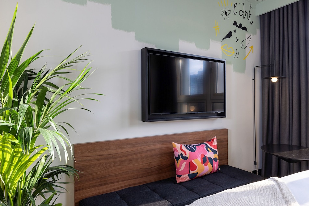 Edgar Prestige del hotel Hôtel Les Artistes. Foto 4