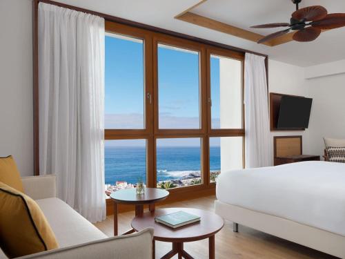 Suite Junior con vistas al mar del hotel Gran Taoro. Foto 3
