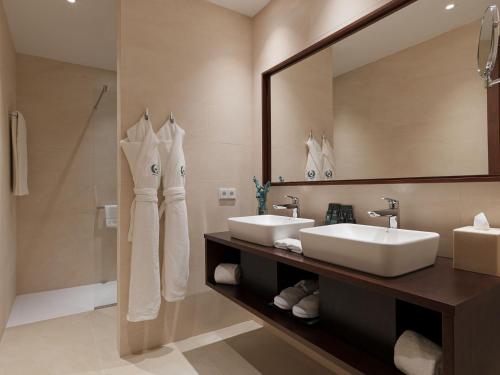One - Bedroom Grand Suite Panoramic View del hotel Gran Taoro. Foto 4